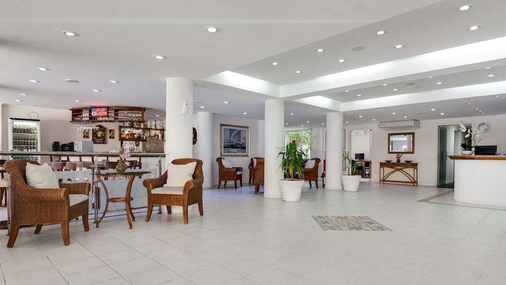 Hotel Romimar 3* Sup 埃斯特角城 外观 照片